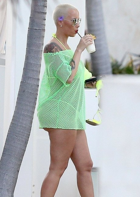 Amber Levonchuck pornographic actress picture