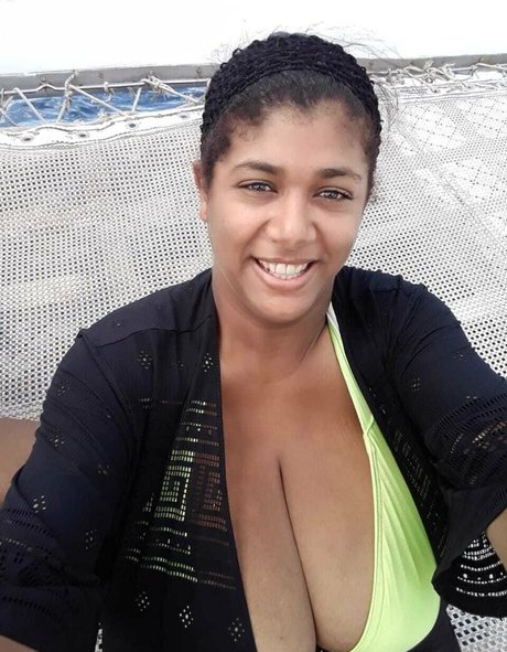 Kristina Milan beautiful star pictures