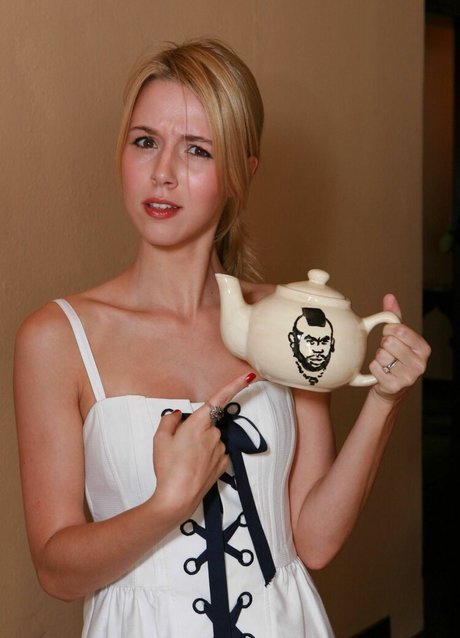 Alona Tal sexy model picture