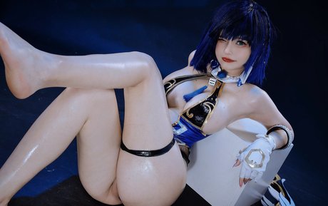 azami1110 model high quality picture