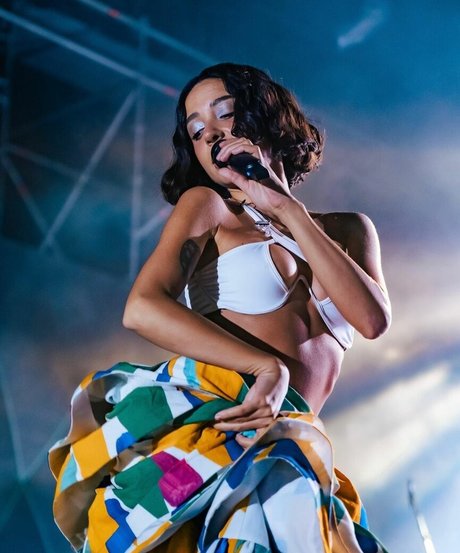 Zeynep Bastik pornstar best photos