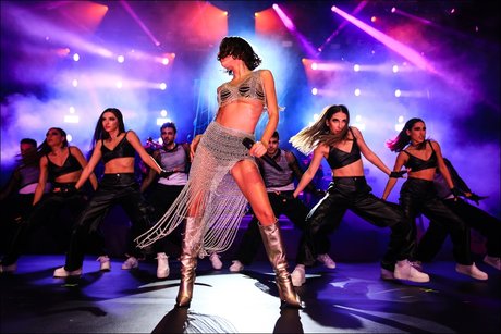 Zeynep Bastik beautiful actress pic