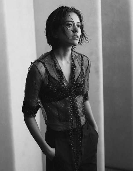 Sonoya Mizuno hot actress pictures