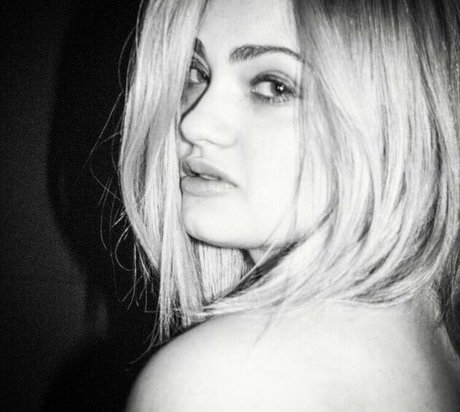 Alexis Raich model nude gallery