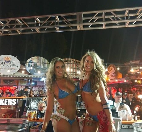 Karin Noelle free model image