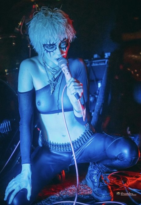 Milkie Way pornstar naked image