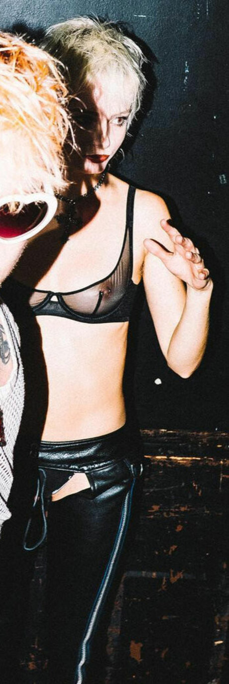 Milkie Way erotic pornstar img