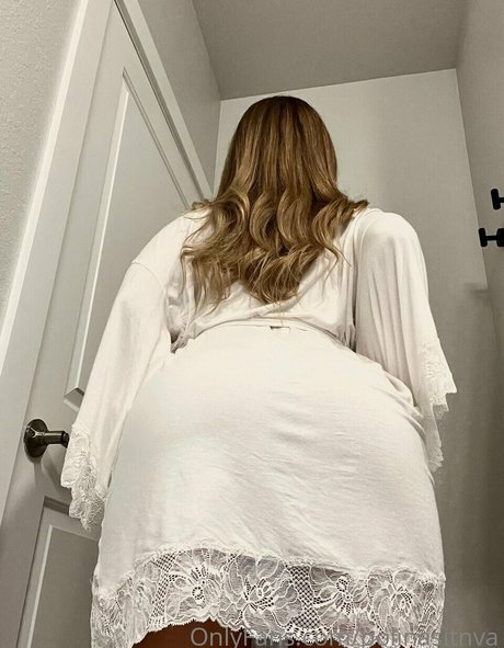 Polina Aura art actress image