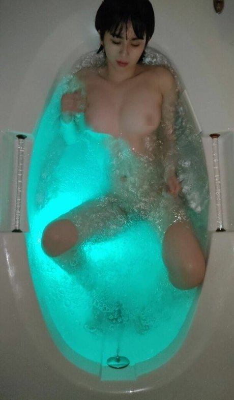 Shuchan nudes model gallery