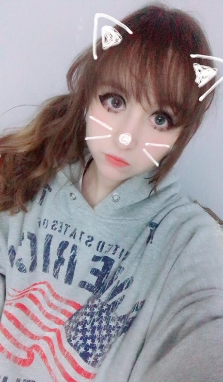 Yssa Aka Pettancakes star naked image