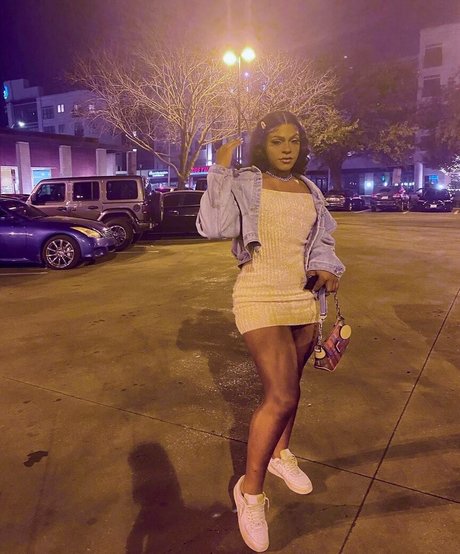 Bianca Brown porn model images