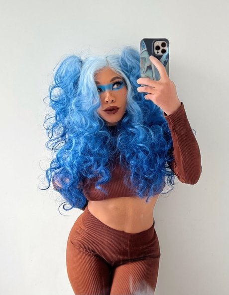 kieraplease naked model images