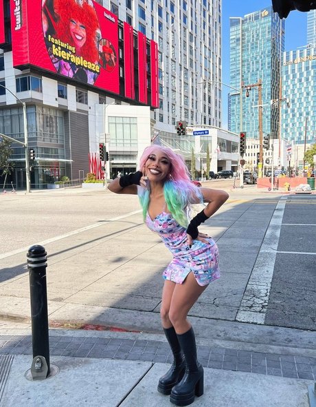 kieraplease free star photo