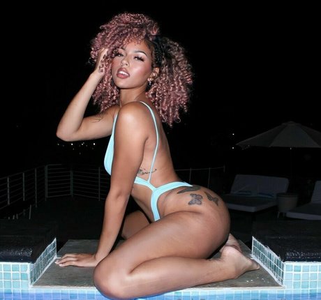 Vanessa Josey star pornographic photos