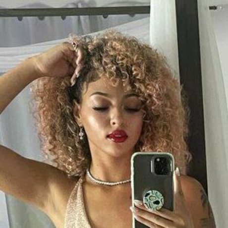 Vanessa Josey star porn photo