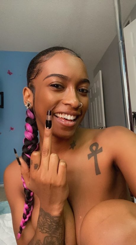 subdom model perfect images