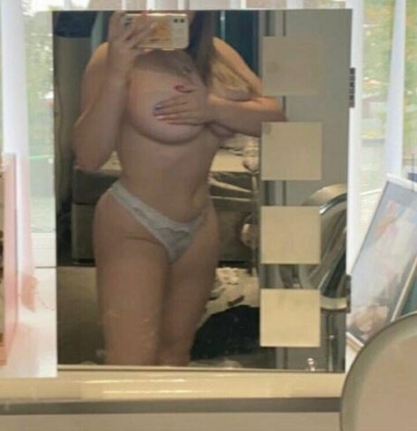 ellieharp3r pornstar picture