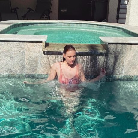 Erine Redhead_ beautiful pornstar galleries