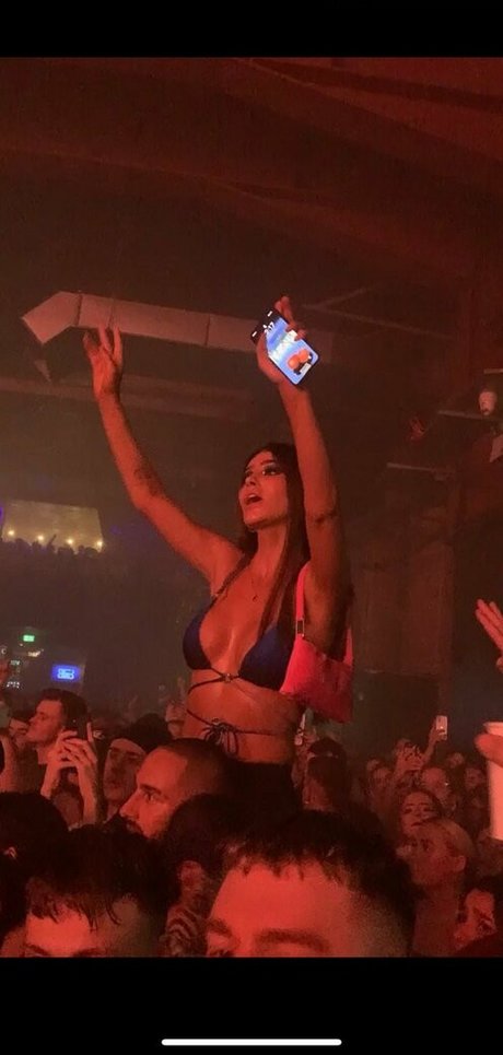 valiumlollipops pornstar erotic picture