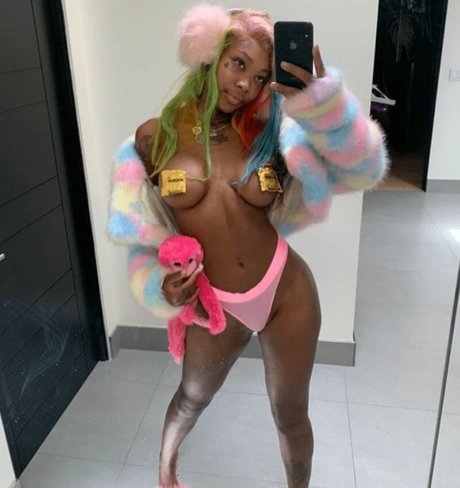 Summer Walker star free photo