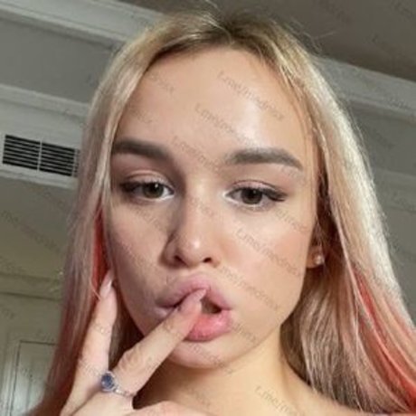 succubdiana star pics