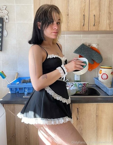 Skye Wilson exclusive pornstar img