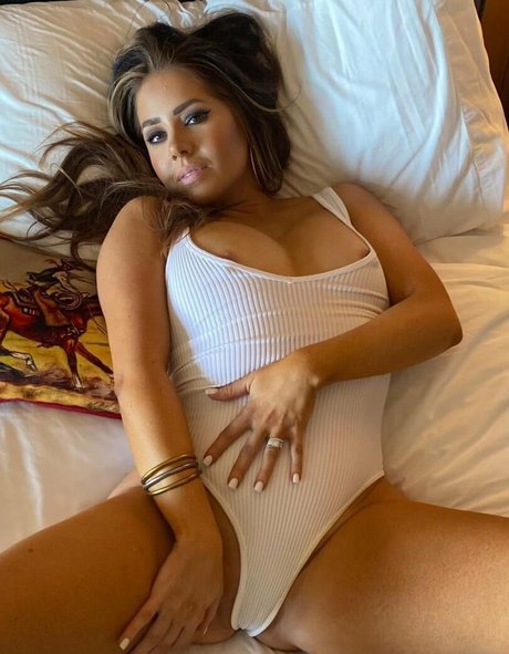 MarieFromTheBlock model sexy photo