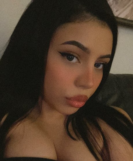 Tima Ibrahim nude model picture