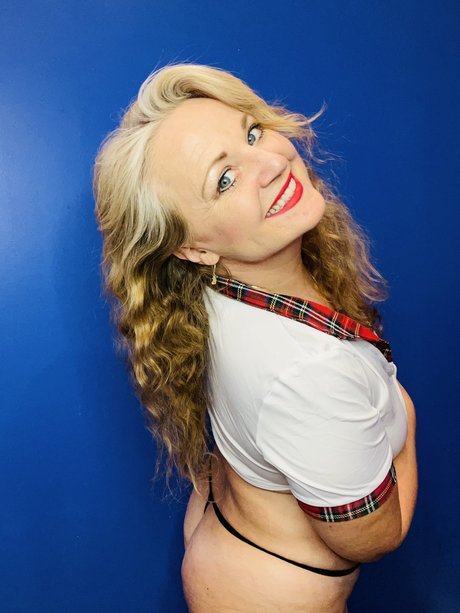 Ginger Hughes69 beautiful model pics