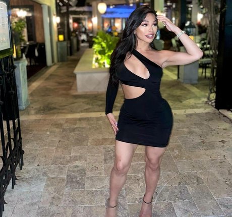 Jaslyn Lee pornstar top photos