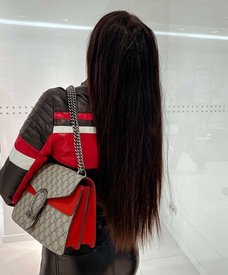 Larawinter art model image