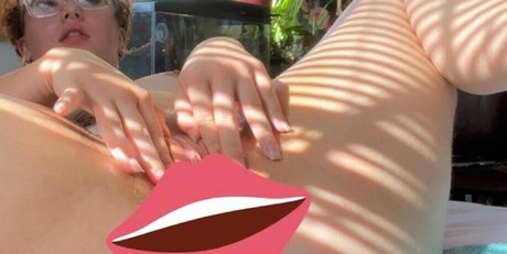 LadyPange model naked archive