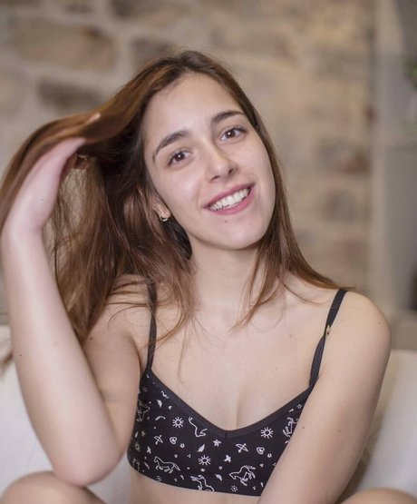 Lou Howard model adult picture