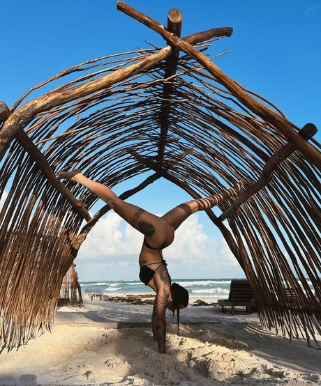 Vivian1510 hot model images