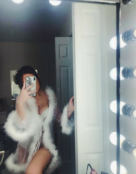 Taylor McCarthy pornstar art img