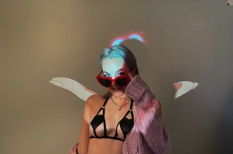 Wretched Wren art pornstar galleries