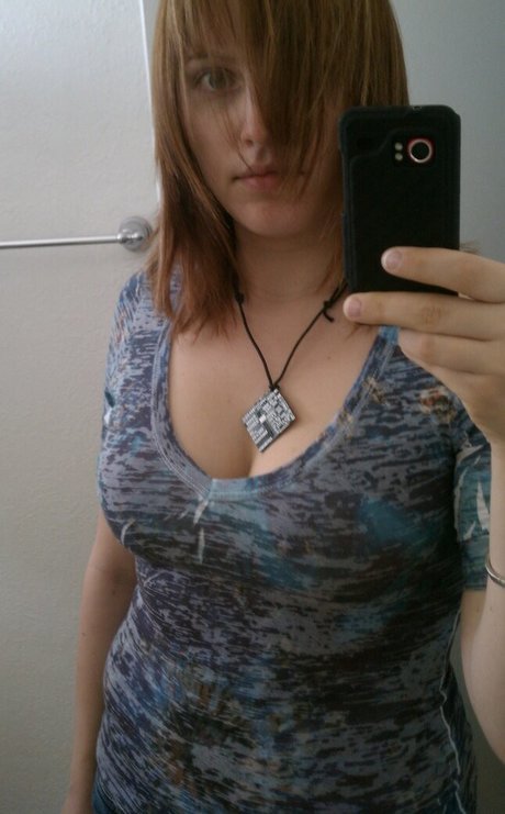 NixiePixel nudes model pics