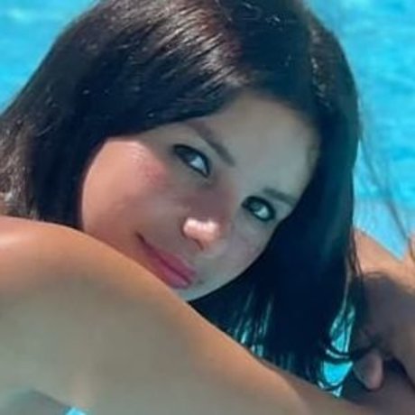 Laura Ghon perfect star photos