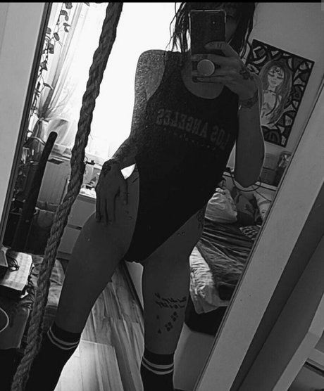 Foxypsydoll nice model pic