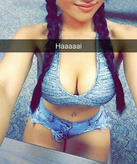 Ela Pasion model hot images