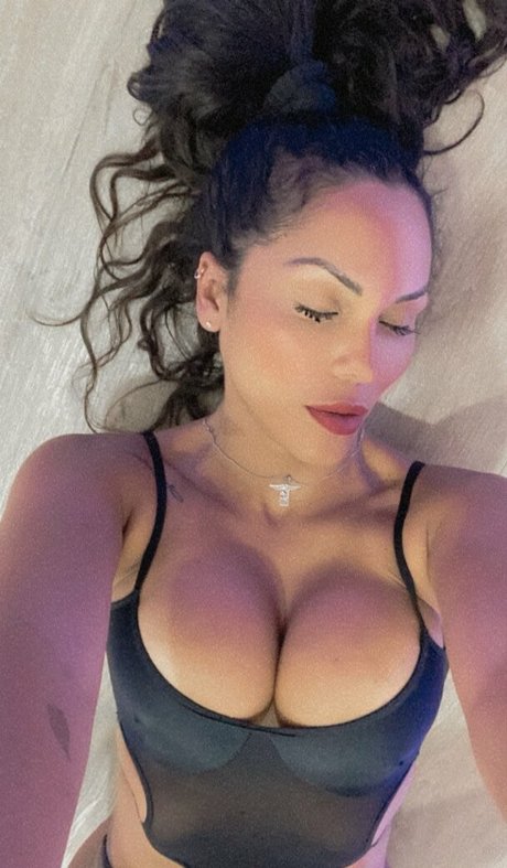 Gabi Guimaraes model nudes image