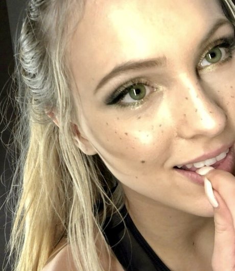 Melissa Danilov nice model pics