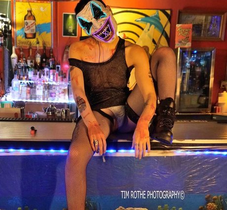 Taylor Evanchak sexy model picture