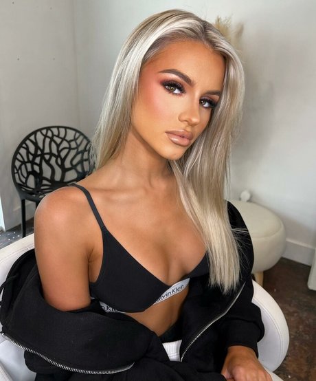 skylartalley12 naked pornstar photos