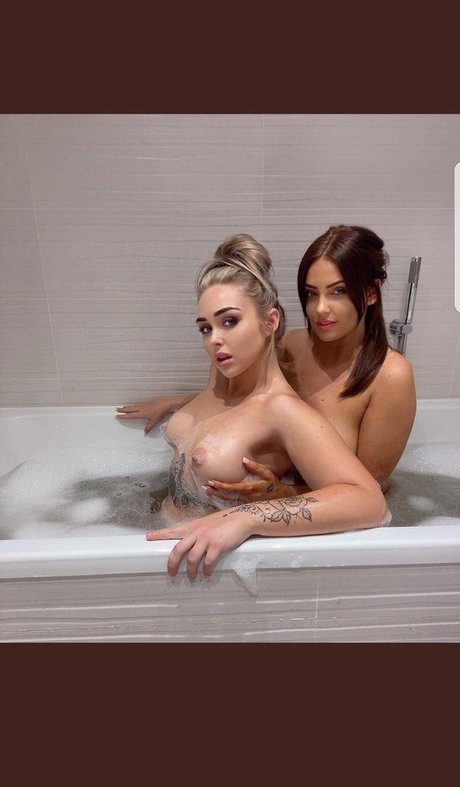 Bella Brady exclusive pornstar galleries