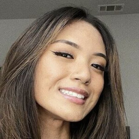 Crybabyiris model best pic