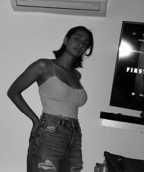 Santaread model beautiful pic