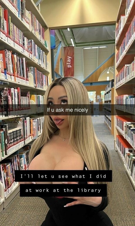 Trophyslut model perfect photo