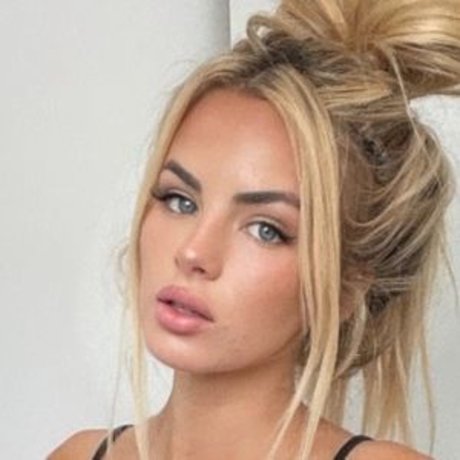 Hanna Wilson pornstar sexy pic