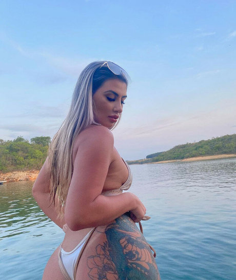 Isadora Prieto pornographic model picture